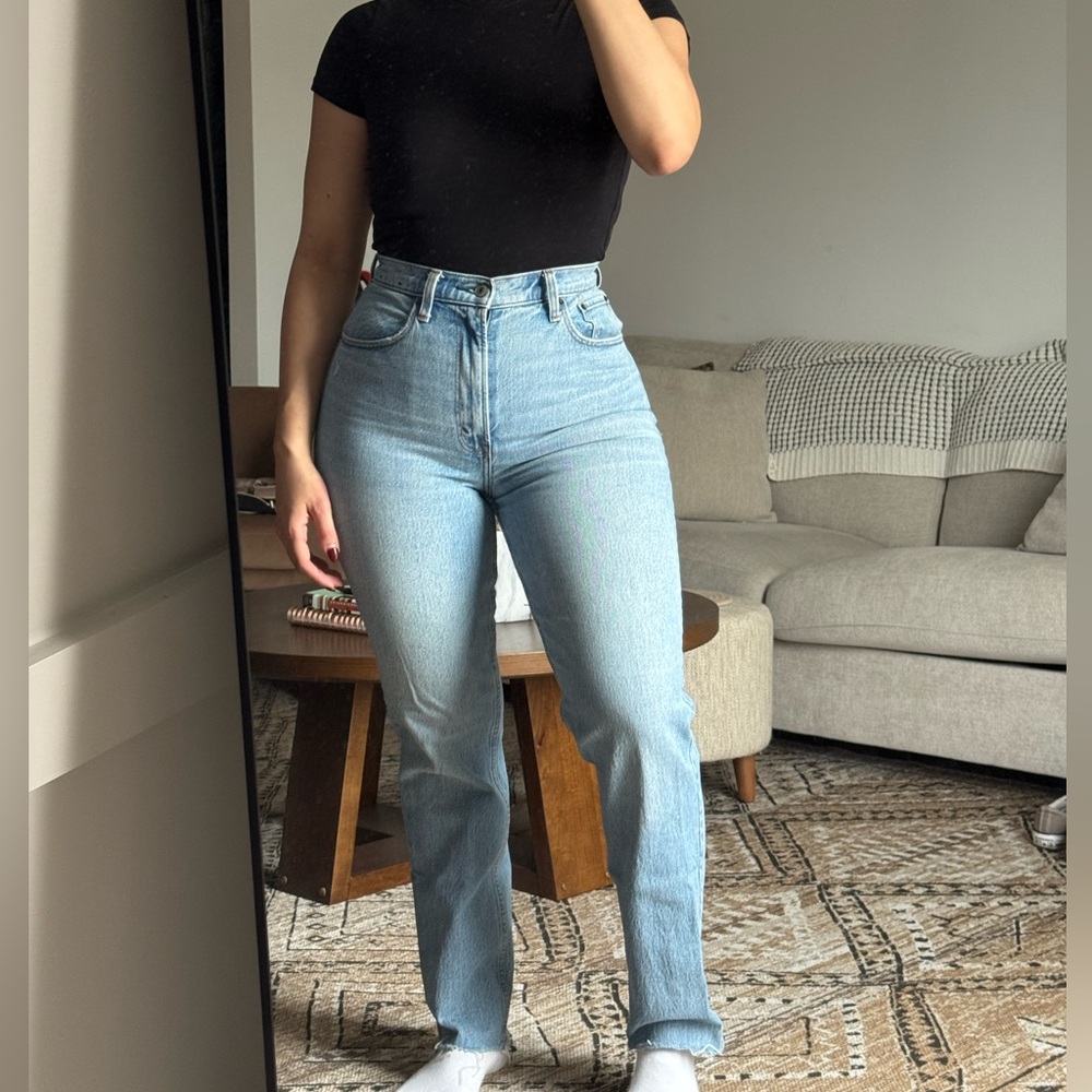 Abercrombie & Fitch 90’s Straight Ultra High Rise Jeans (sz26 curve love)